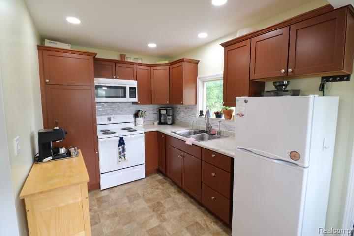 5154 North Irish Road Davison, MI 48423 - Photo 5 of 16 Gallery Image 5