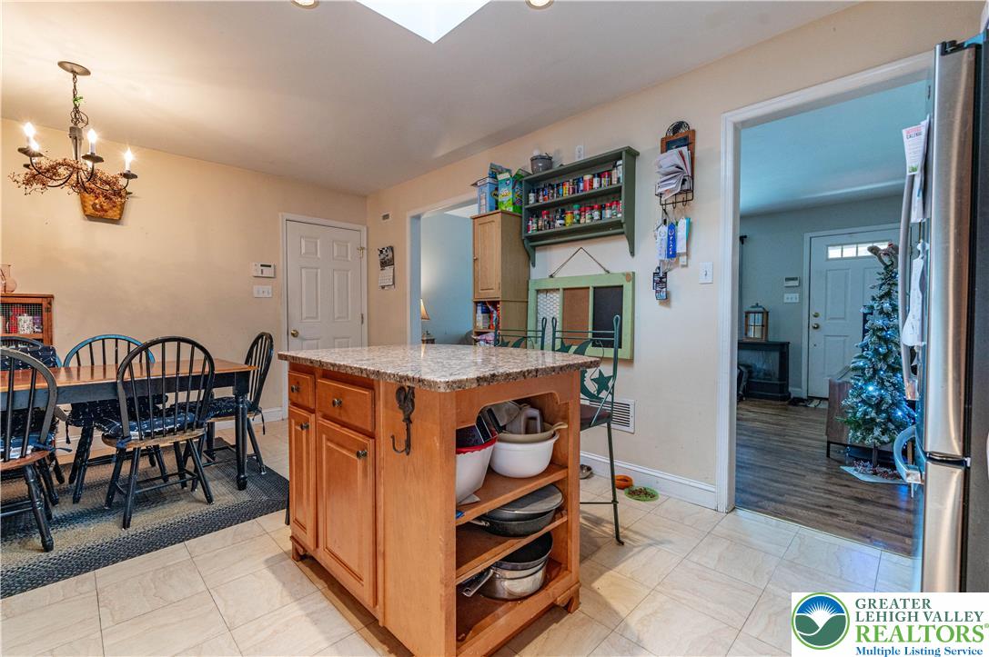 518 Bauer Road Bath, PA 18014 - Photo 11 of 59