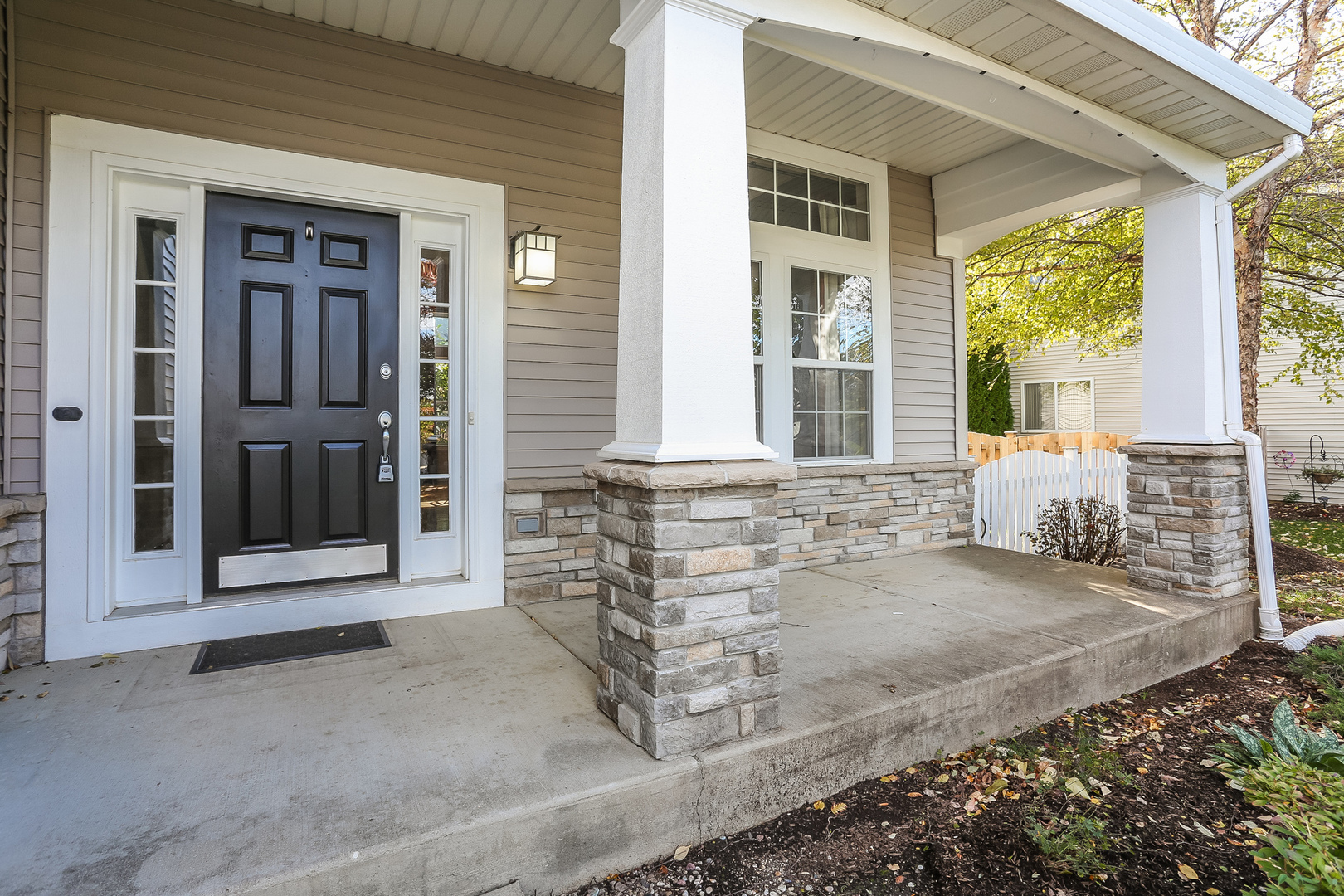 5460 Sullivan Pass Lake In The Hills, IL 60156 - Photo 7 of 51 a view of front door of house
