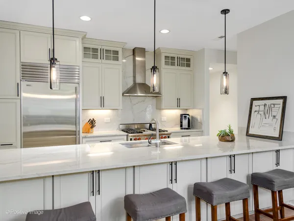 $6,250 | 24 North May Street, Unit 333, Chicago, IL 60607