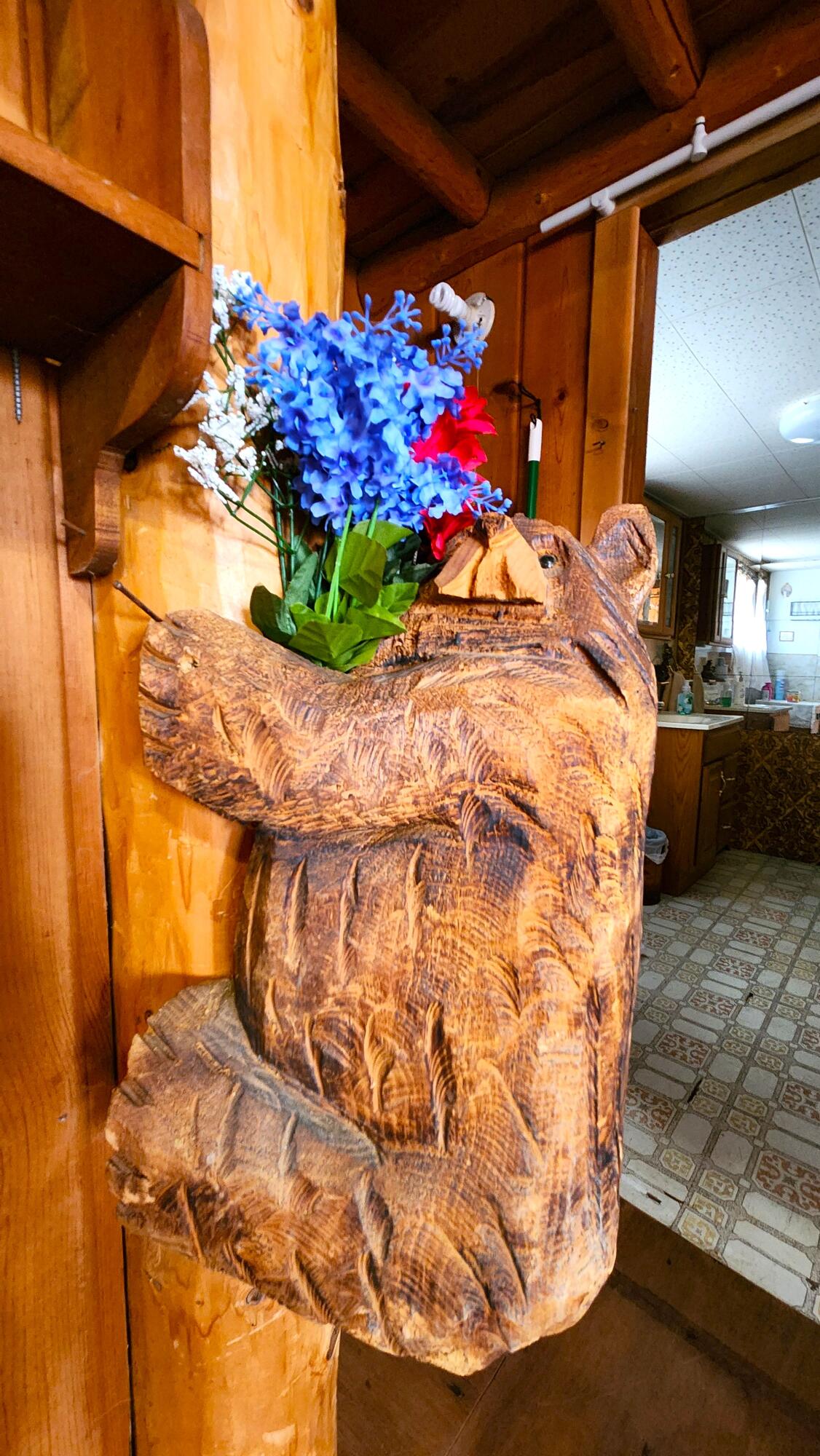 3981 East West Resort Road Alanson, MI 49706 - Photo 19 of 50 Wall decor included