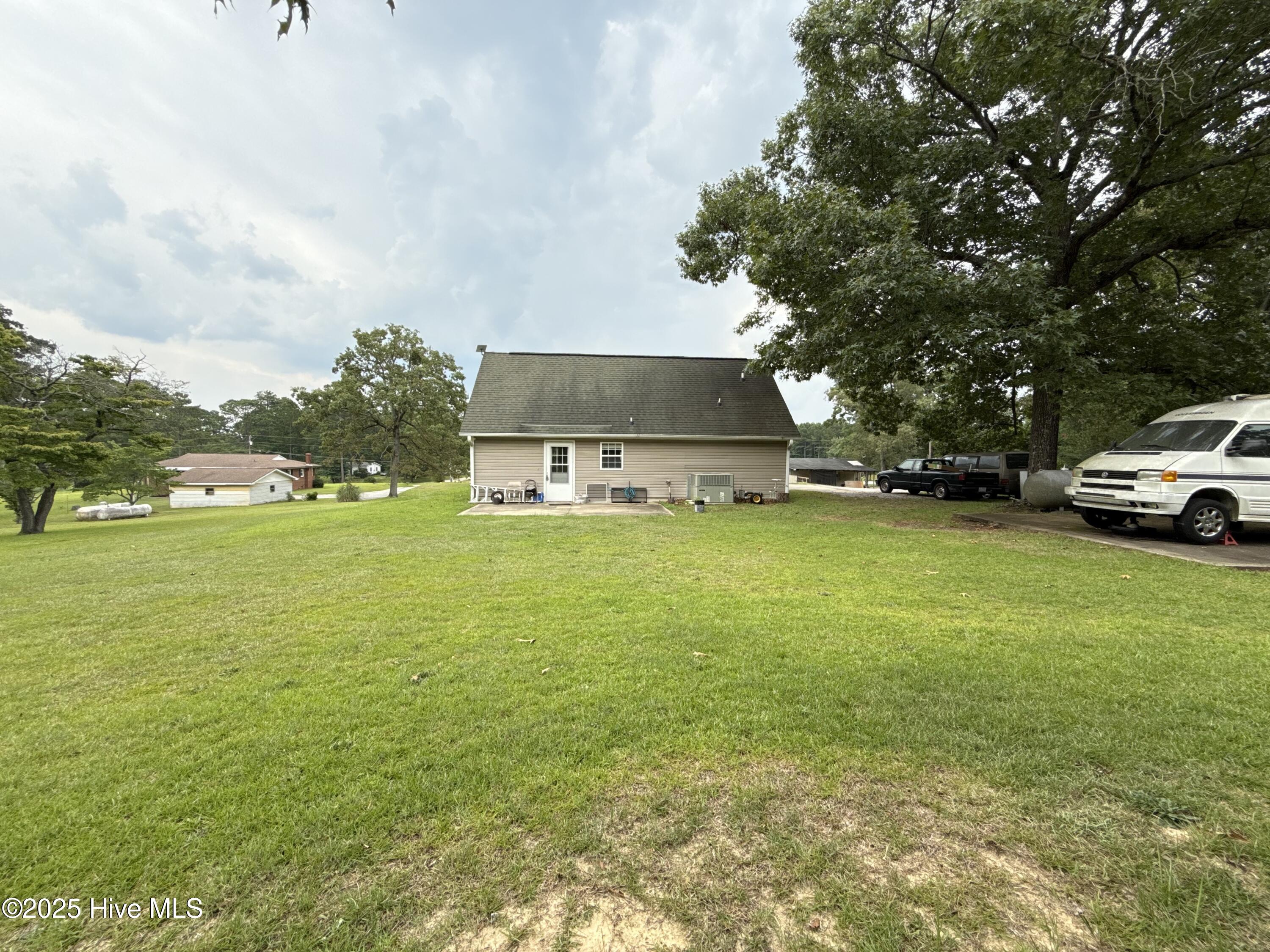 226 Community Road Lillington, NC 27546 - Photo 8 of 30 IMG_9777