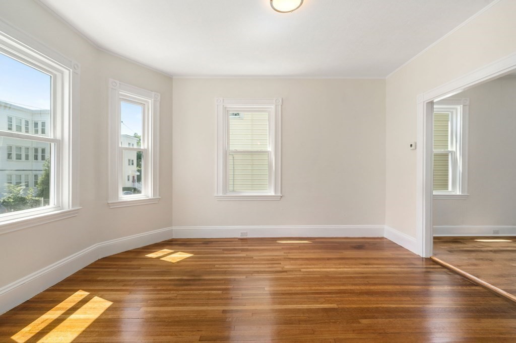 39 Selden Street Boston, MA 02124 - Photo 11 of 29