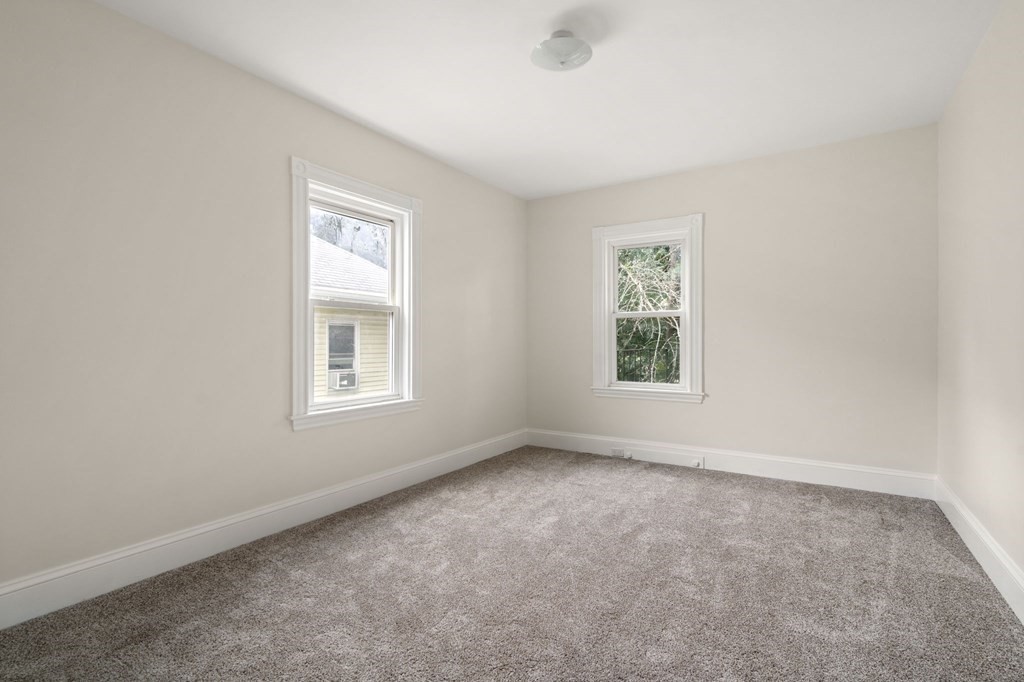 39 Selden Street Boston, MA 02124 - Photo 19 of 29