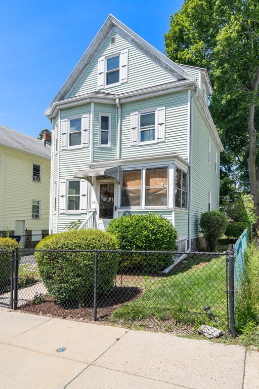 39 Selden Street Boston, MA 02124 - Photo 2 of 29