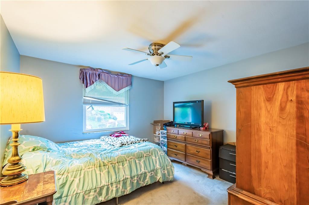 239 Hazel Road Pittsburgh, PA 15235 - Photo 11 of 23 Gallery Image 11