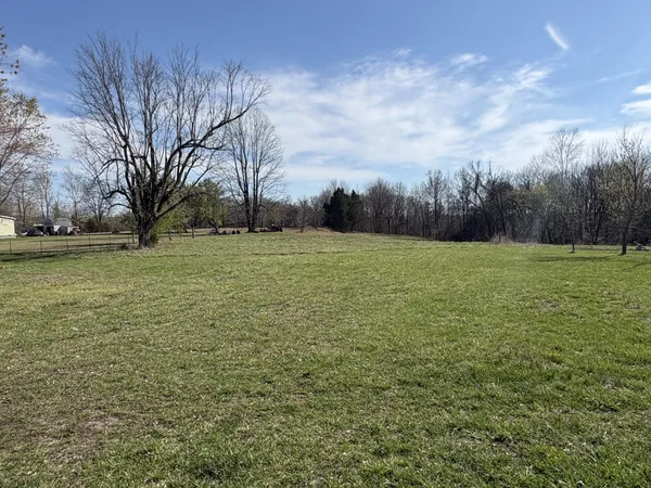 $30,000 | 1332 Highway 831, Greenville, KY 42345