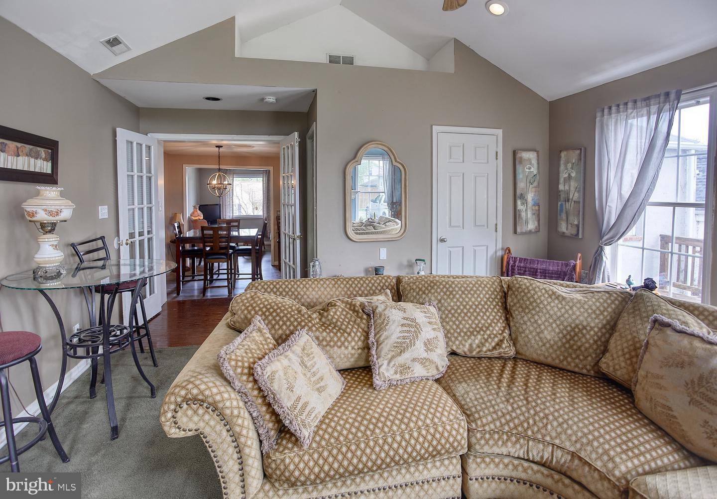 416 Old Home Road Baltimore, MD 21206 - Photo 8 of 15 Family Room