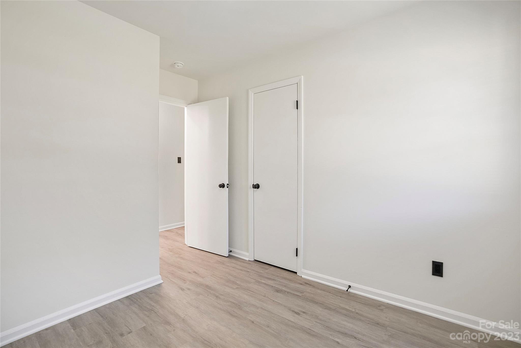 1424 Echo Glen Road Charlotte, NC 28213 - Photo 17 of 26 a view of an empty room