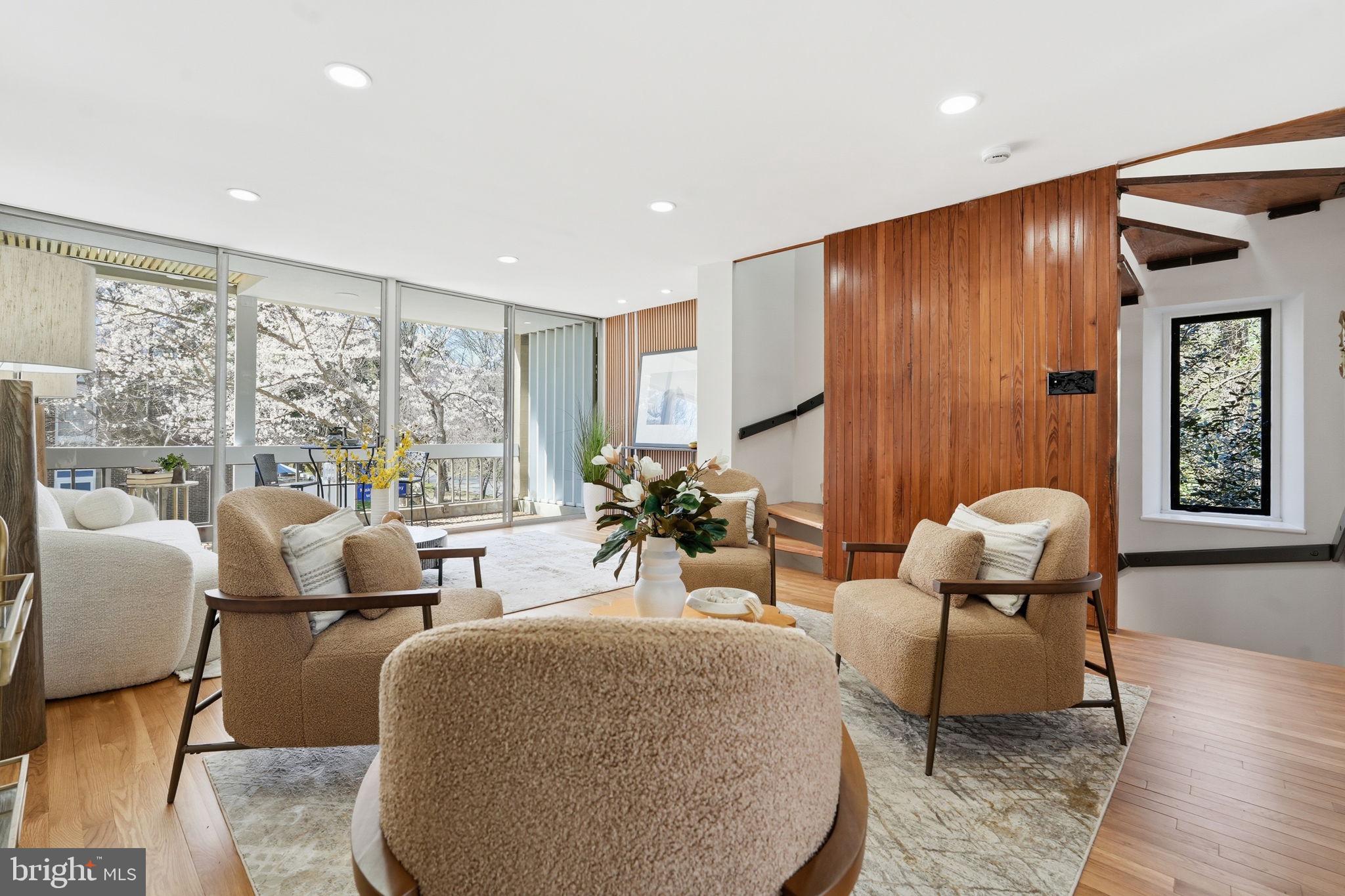 11526 Maple Ridge Road Reston, VA 20190 - Photo 13 of 54 Connected spaces with room to host