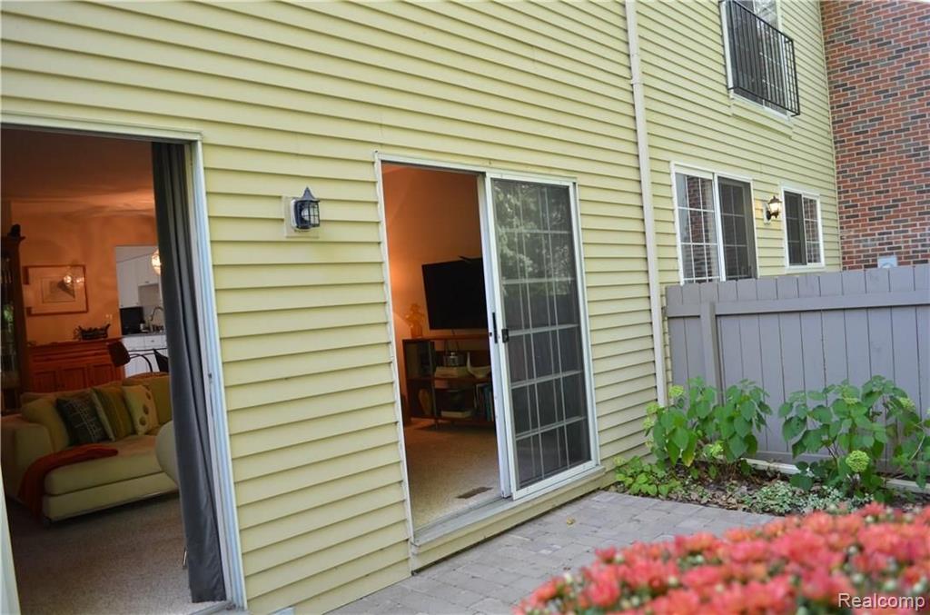 1576 Gas Light Lane Rochester Hills, MI 48306 - Photo 43 of 49