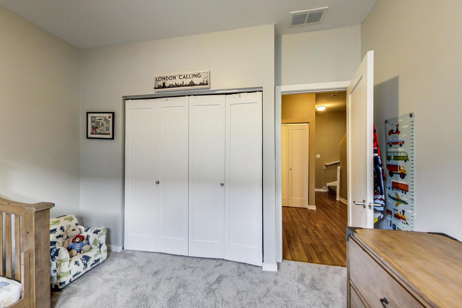 1723 West Surf Street Chicago, IL 60657 - Photo 27 of 37