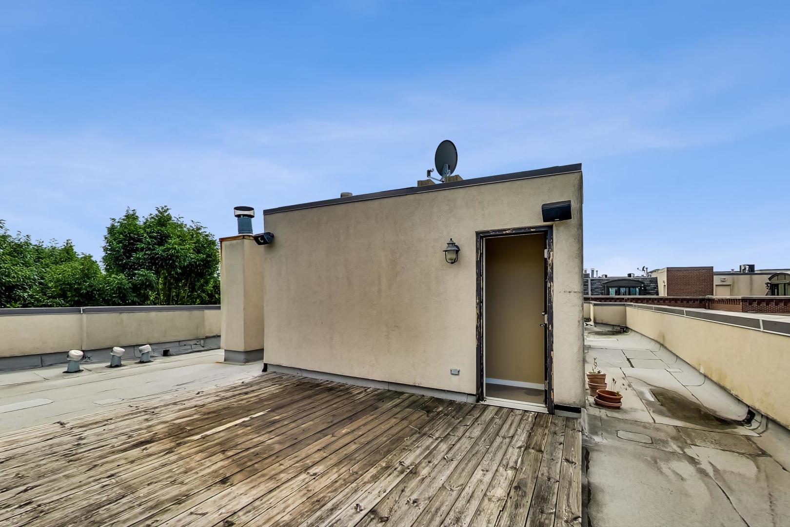 1723 West Surf Street Chicago, IL 60657 - Photo 31 of 37