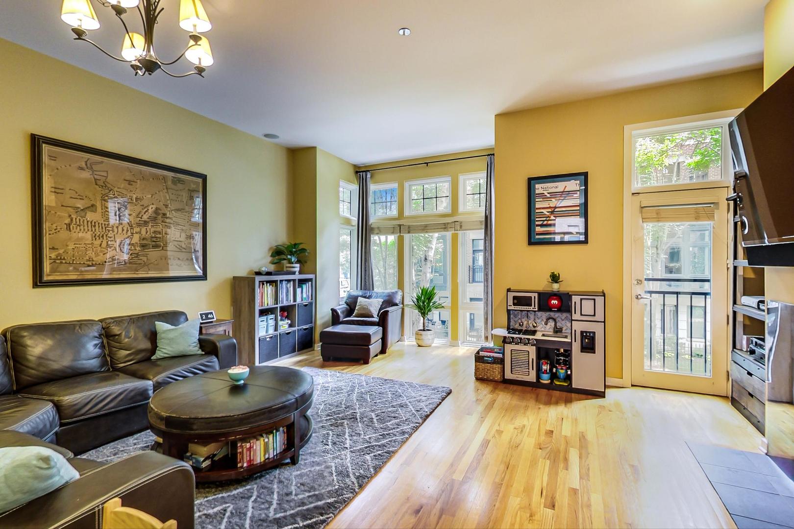 1723 West Surf Street Chicago, IL 60657 - Photo 6 of 37