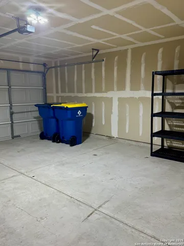 $2,000 | 232 Weeping Willow, Cibolo, TX 78108