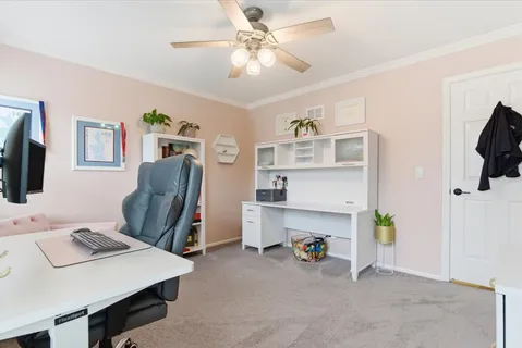 $589,900 | 6 St Ives Lane, Vernon Hills, IL 60061