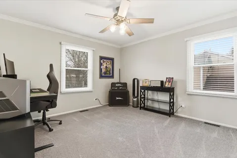 $589,900 | 6 St Ives Lane, Vernon Hills, IL 60061