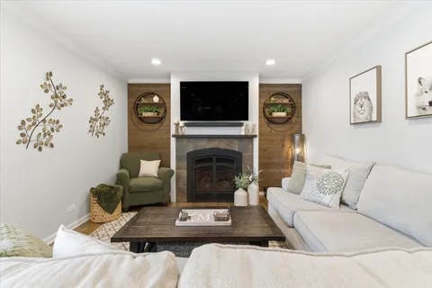 $589,900 | 6 St Ives Lane, Vernon Hills, IL 60061