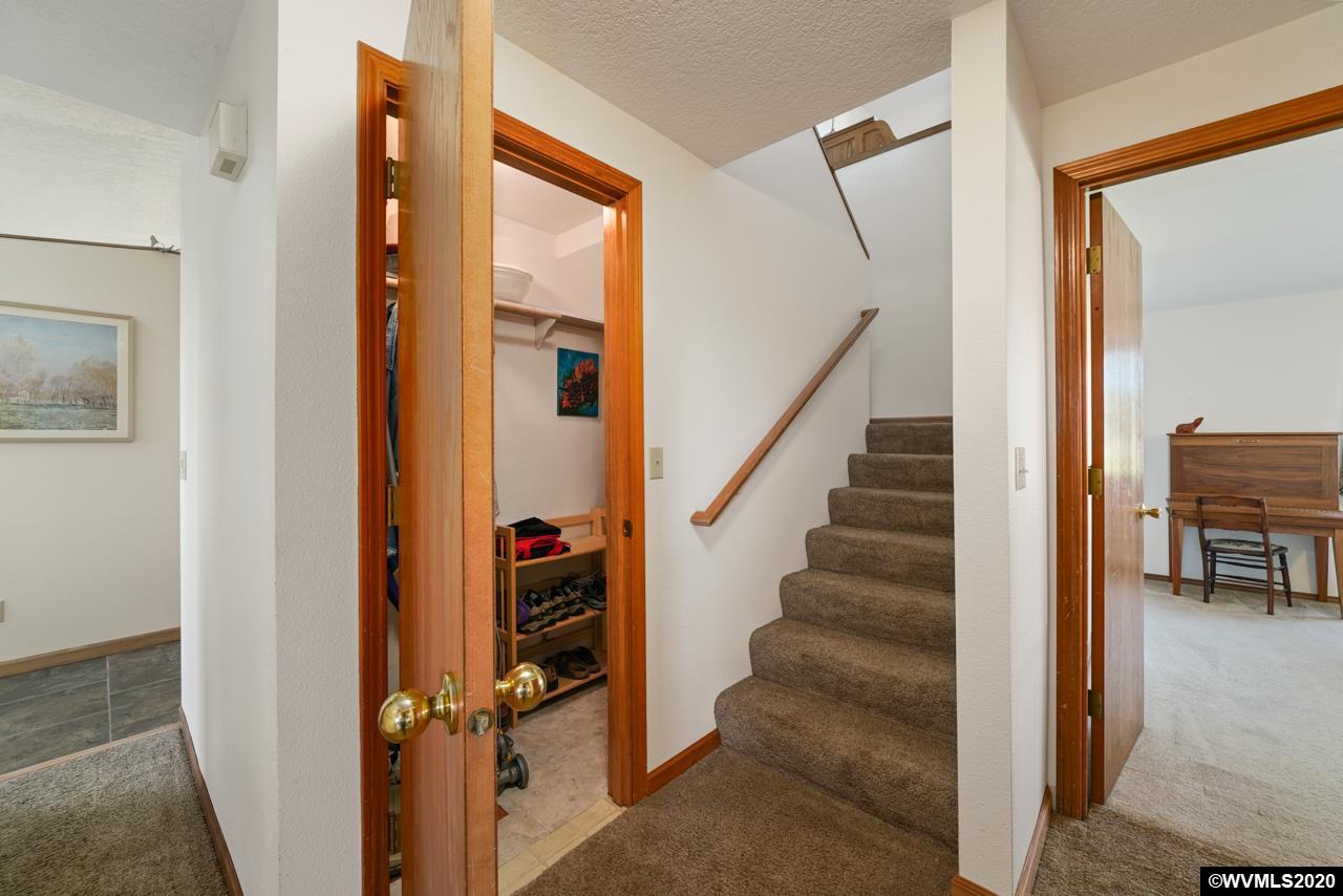 10395 Oak Hill Road Independence, OR 97351 - Photo 33 of 42 Gallery Image 33