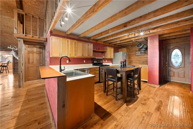 $1,480,000 | 14613 Old Marvin Road, Versailles, MO 65084