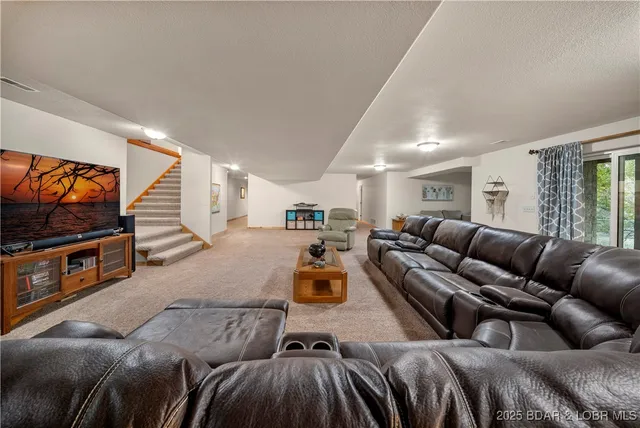 $1,480,000 | 14613 Old Marvin Road, Versailles, MO 65084