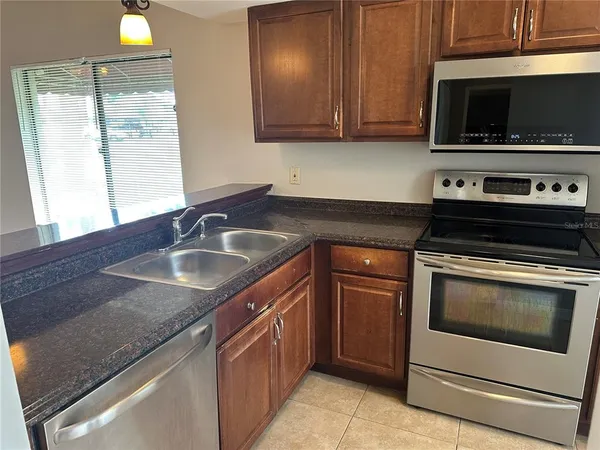 $1,625 | 8425 Laurelon Place, Temple Terrace, FL 33637