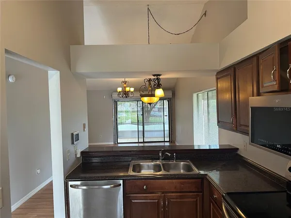 $1,625 | 8425 Laurelon Place, Temple Terrace, FL 33637