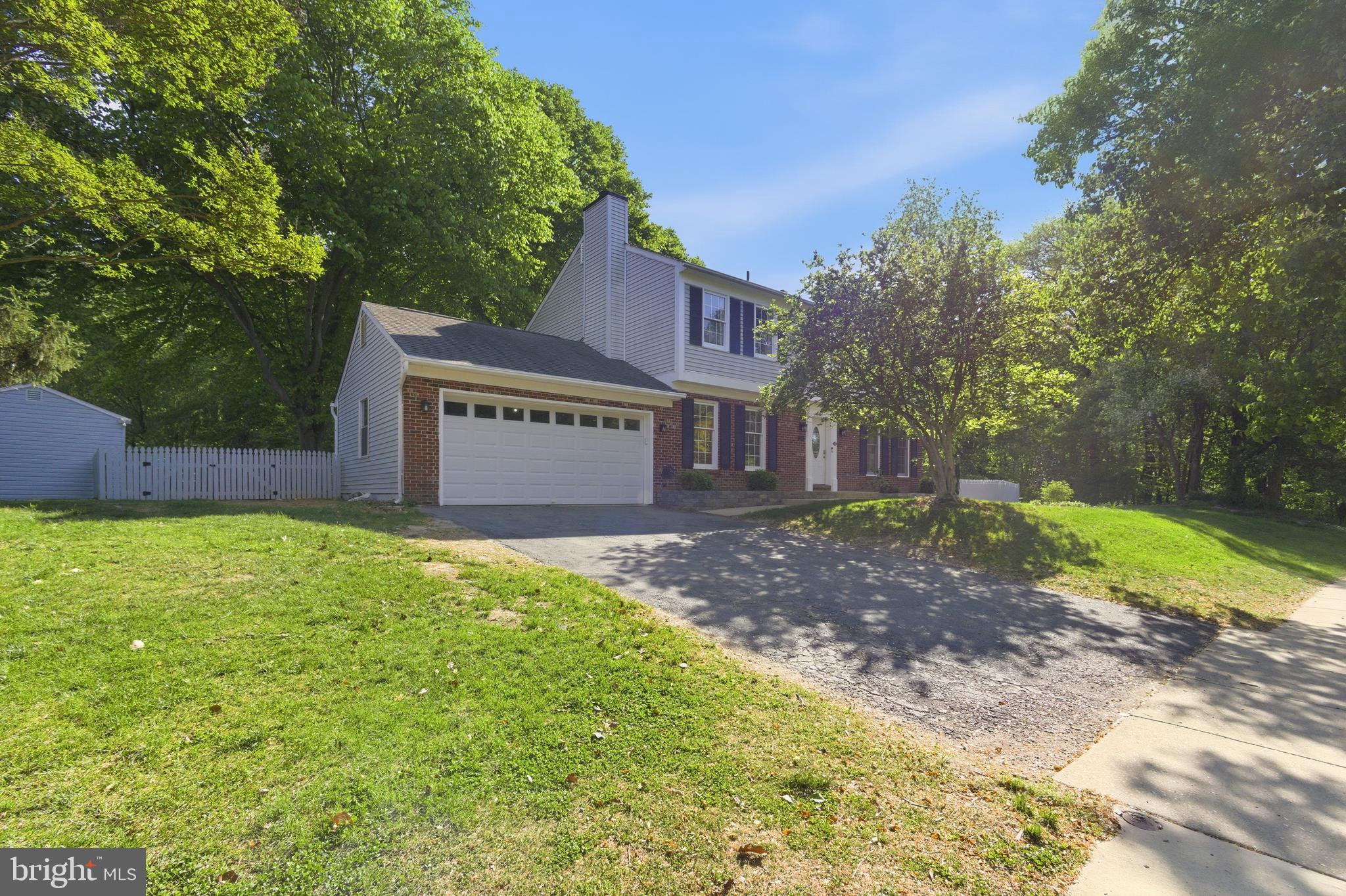 13601 Pendleton Street Fort Washington, MD 20744 - Photo 3 of 50 a view of a house with backyard and tree