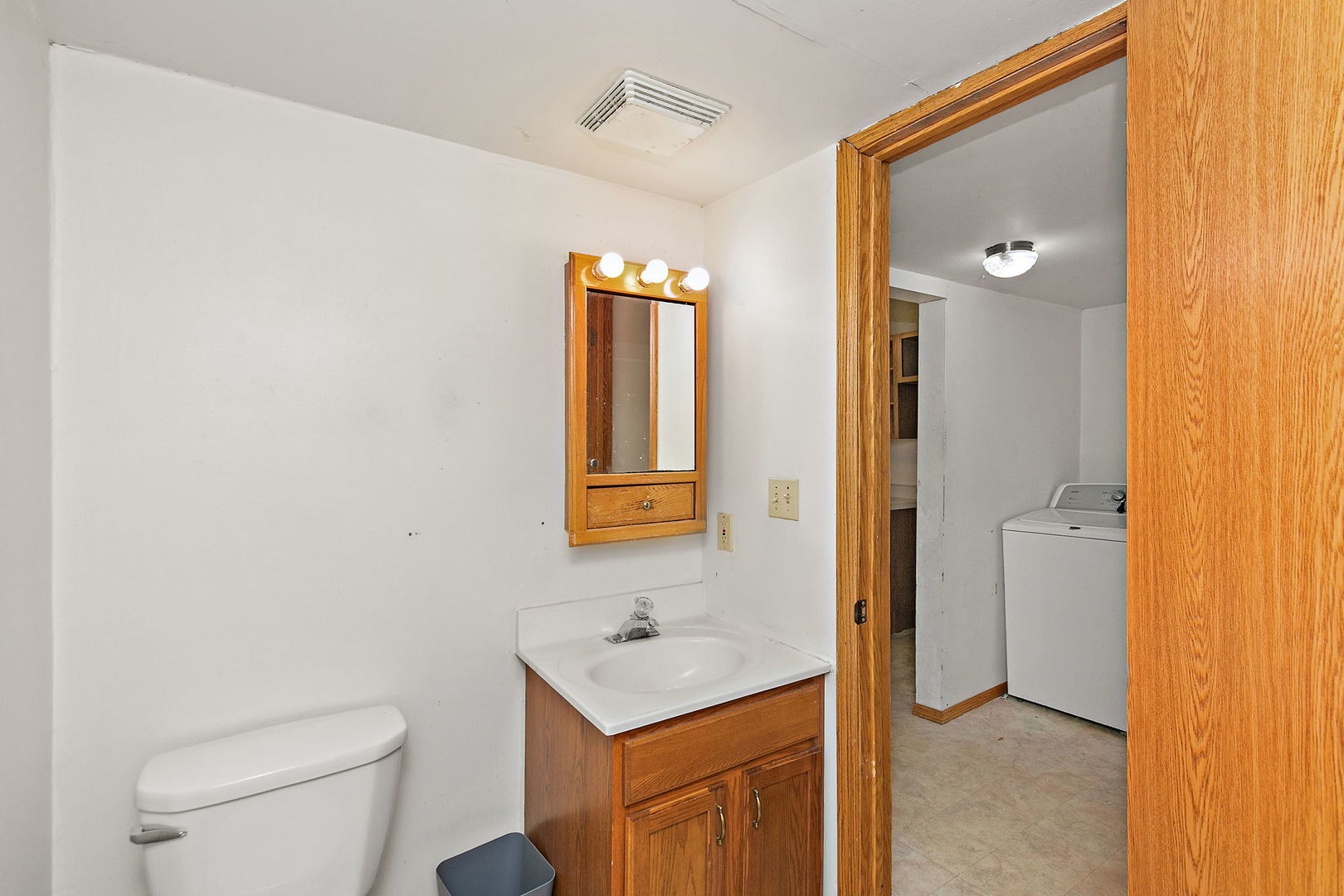 1302 State Street DeKalb, IL 60115 - Photo 11 of 21