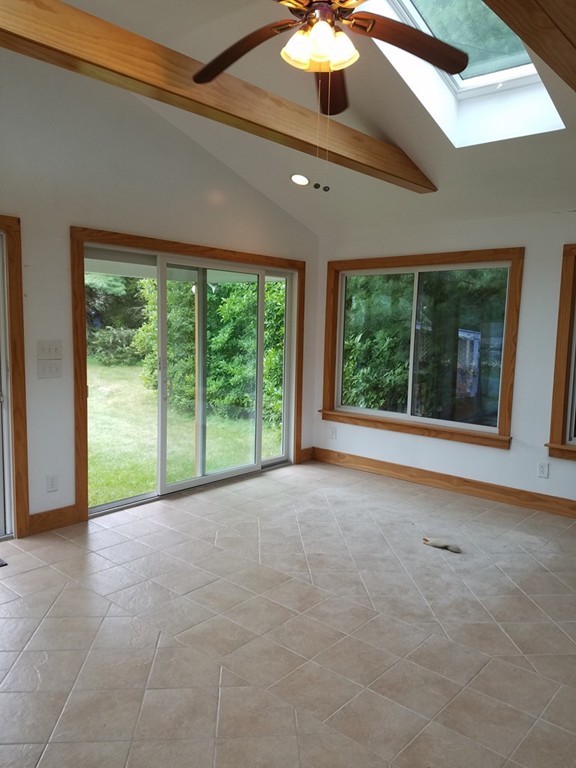 706 Holyoke Road Westfield, MA 01085 - Photo 8 of 23 Gallery Image 8