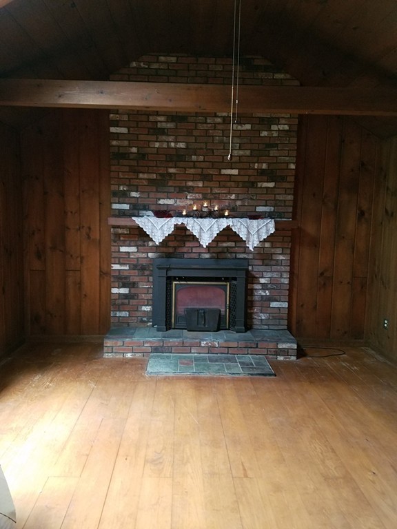 706 Holyoke Road Westfield, MA 01085 - Photo 9 of 23 Gallery Image 9