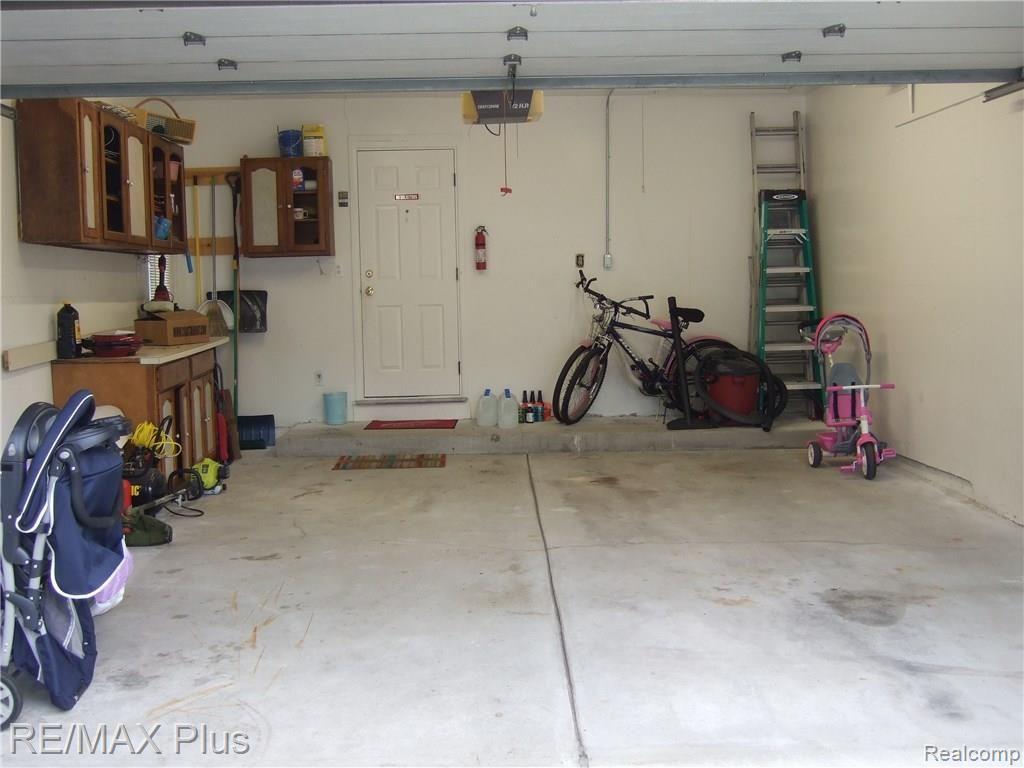 35125 Bobcean Road Clinton Township, MI 48035 - Photo 16 of 19 DSCF6871.JPG