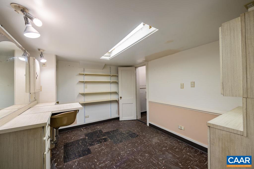 1644 St Annes Road Charlottesville, VA 22901 - Photo 33 of 58