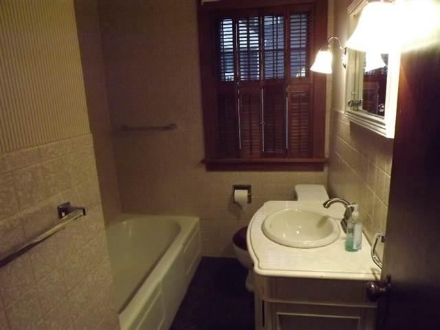2016 Telegraph Road Davenport, IA 52804 - Photo 8 of 11 Gallery Image 8