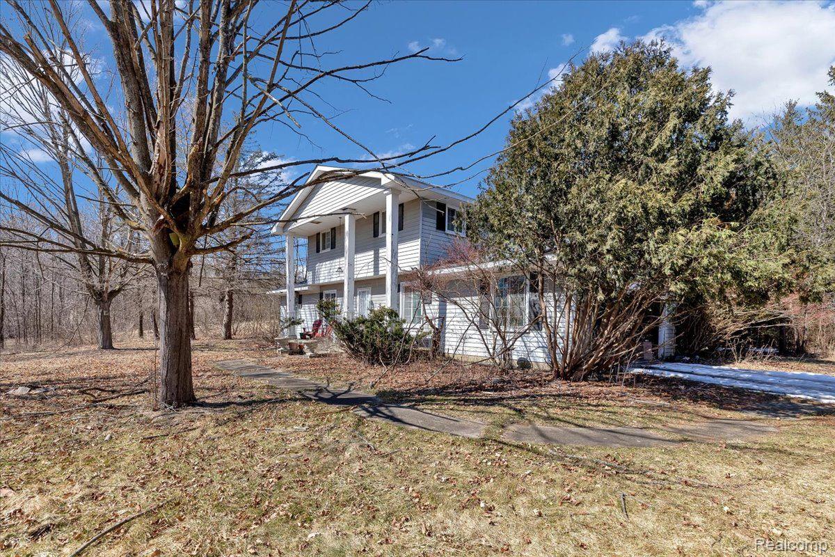 3495 South Fenton Road Holly, MI 48442 - Photo 3 of 25 Gallery Image 3