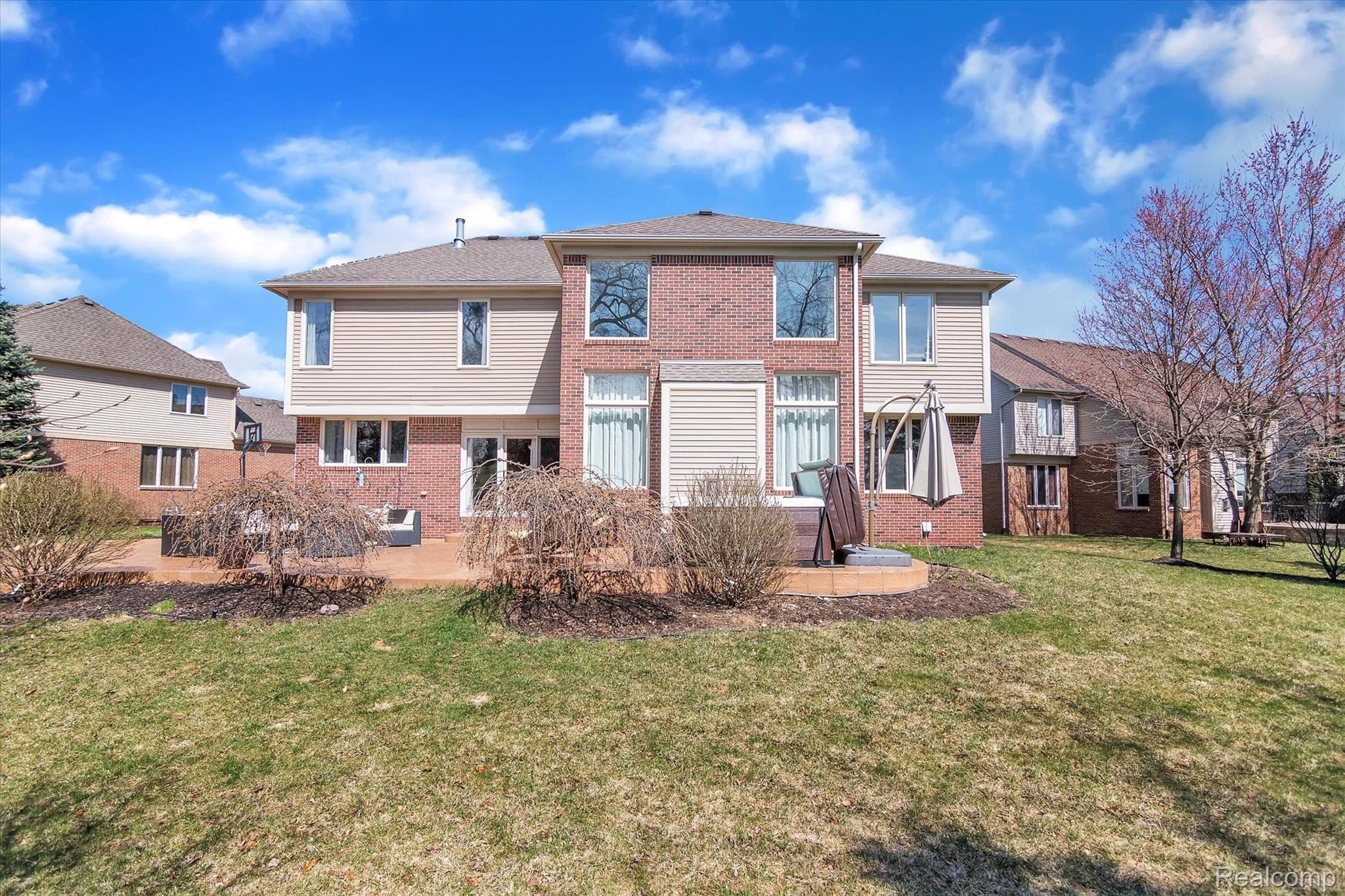 1181 Krista Court Rochester, MI 48307 - Photo 48 of 57 48-1181-Krista-Ct-WindowStill-Real-Estate-Photography-49.jpg