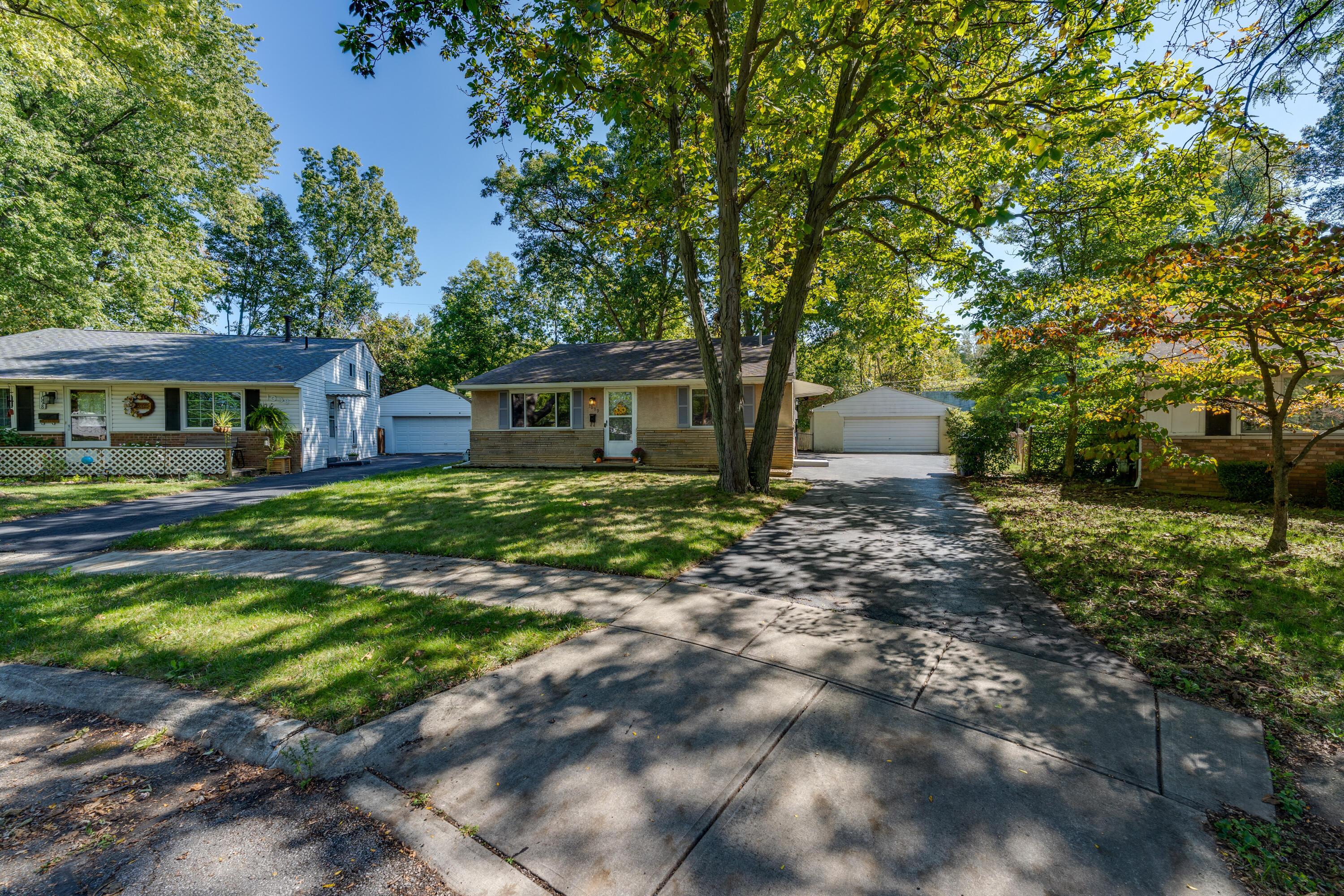 1099 Roche Court Columbus, OH 43229 - Photo 2 of 24 Front Yard 3