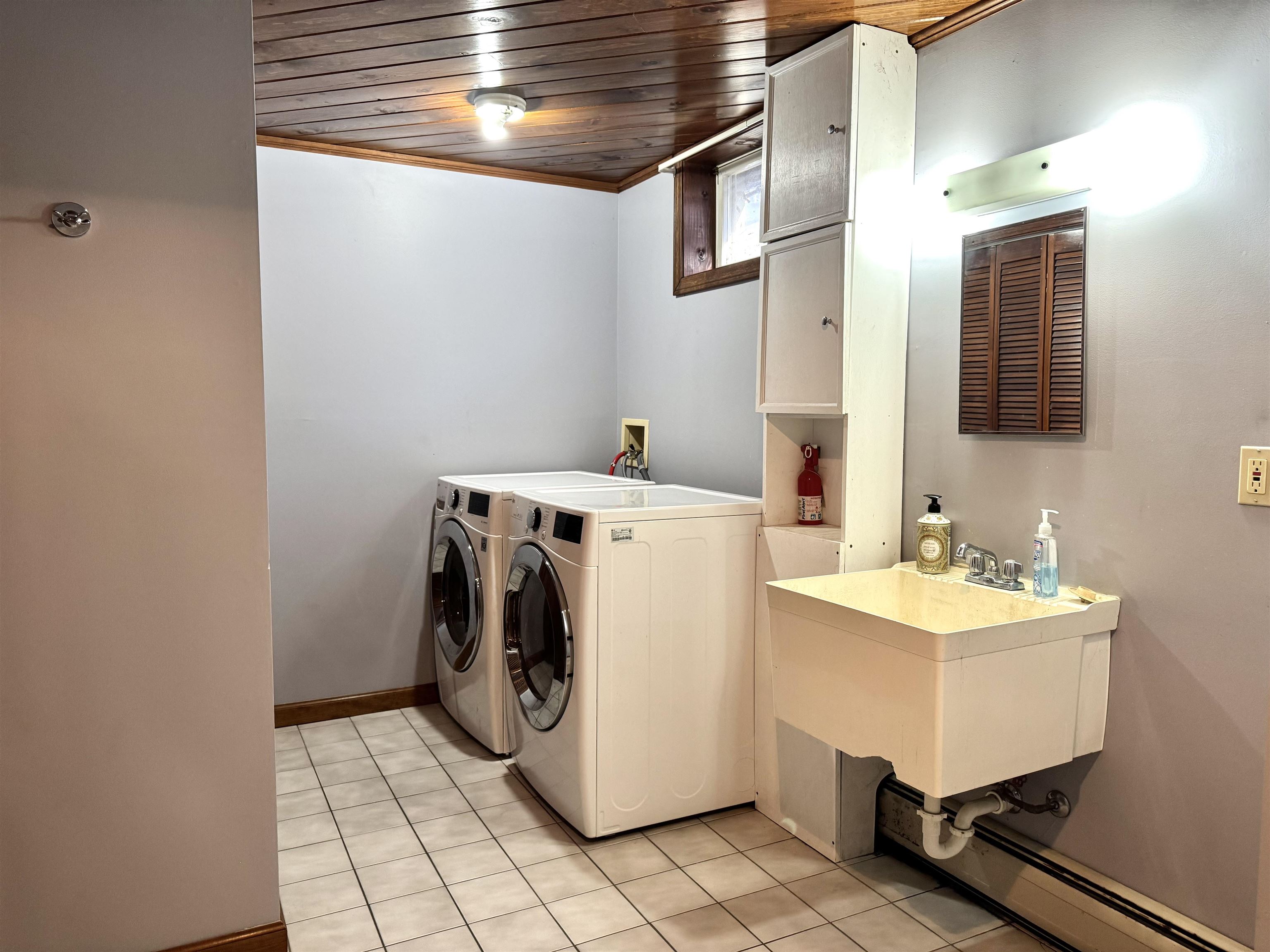 866 Ridge Hill Drive Derby, VT 05855 - Photo 22 of 37