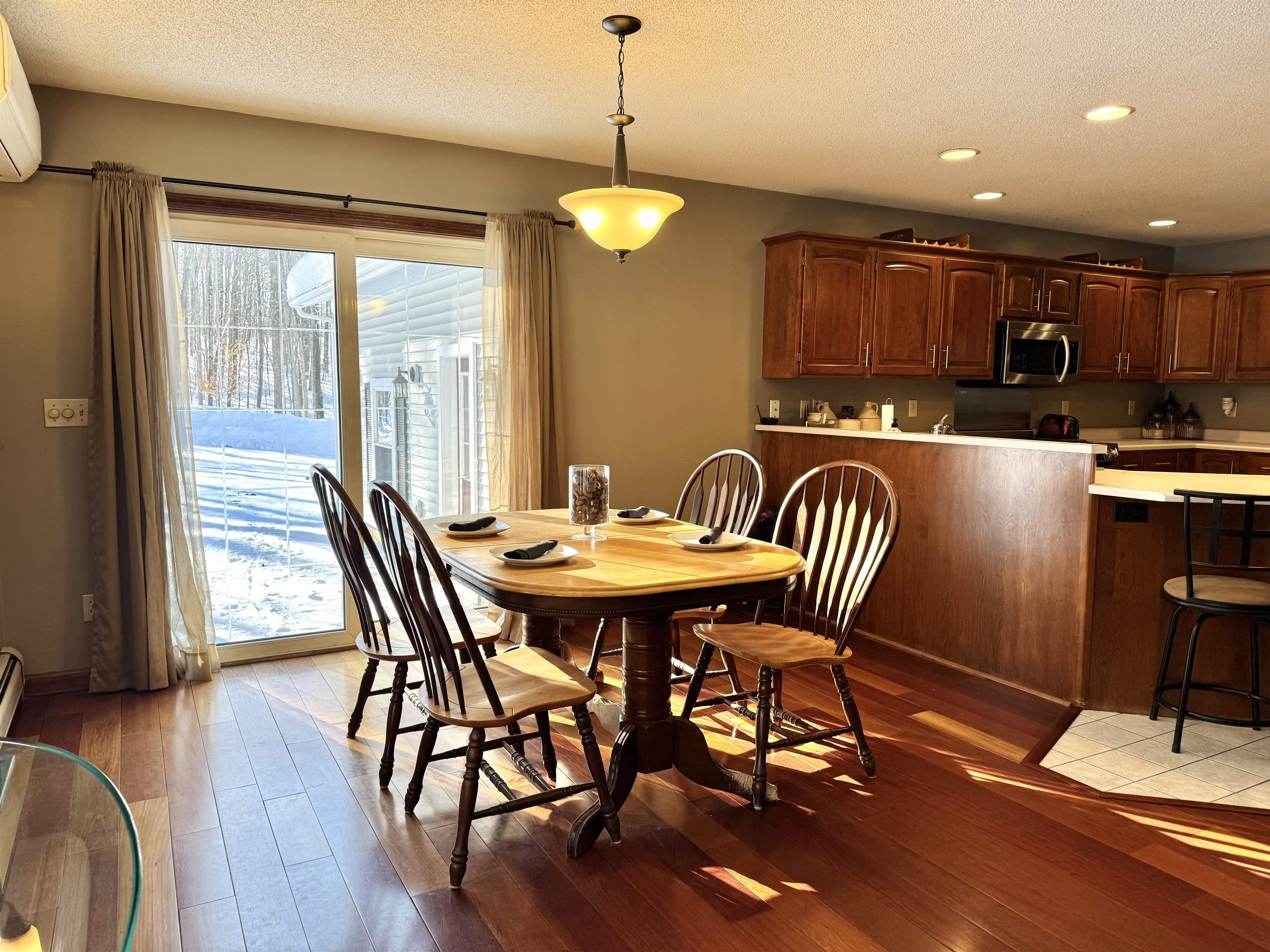 866 Ridge Hill Drive Derby, VT 05855 - Photo 6 of 37