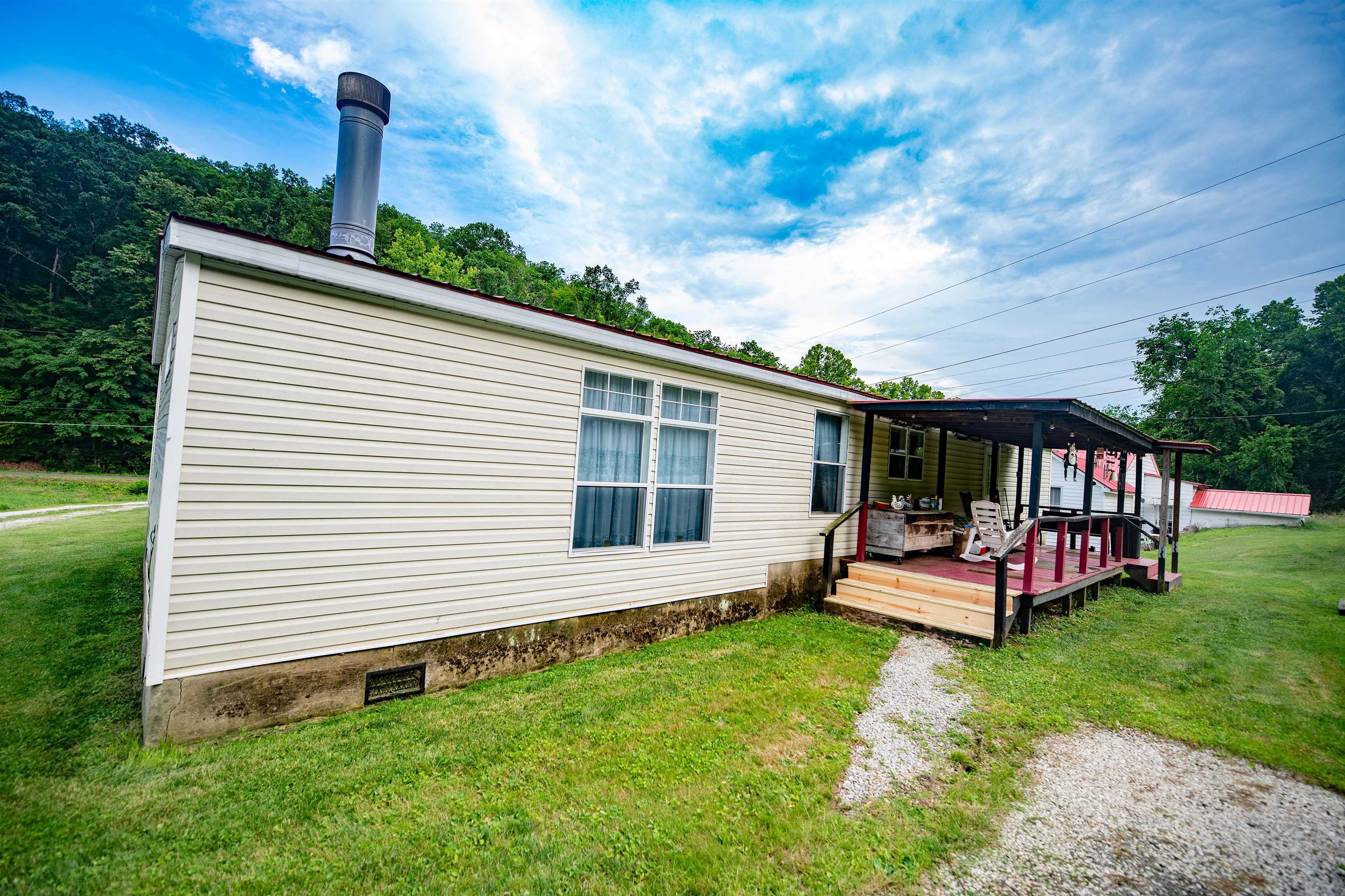 449-455 Lee Creek Road Culloden, WV 25510 - Photo 10 of 17 Gallery Image 10
