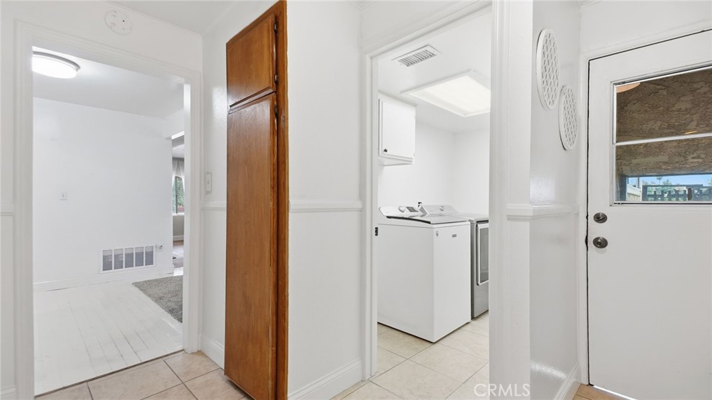 9218 Victoria Avenue Riverside, CA 92503 - Photo 37 of 65 Laundry Room