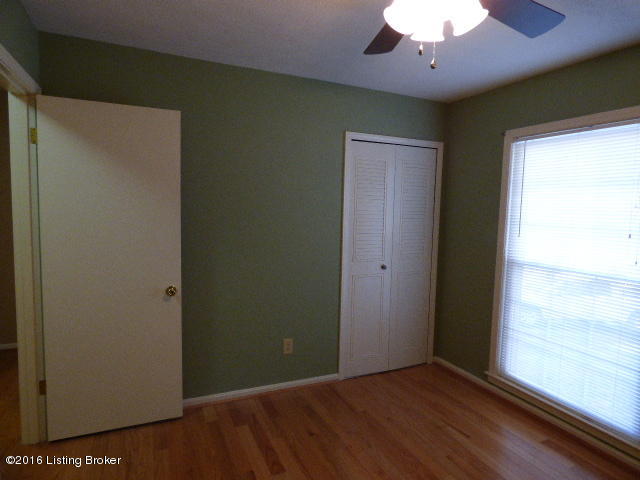 3301 Chenoweth Run Road Louisville, KY 40299 - Photo 10 of 29 P1000739