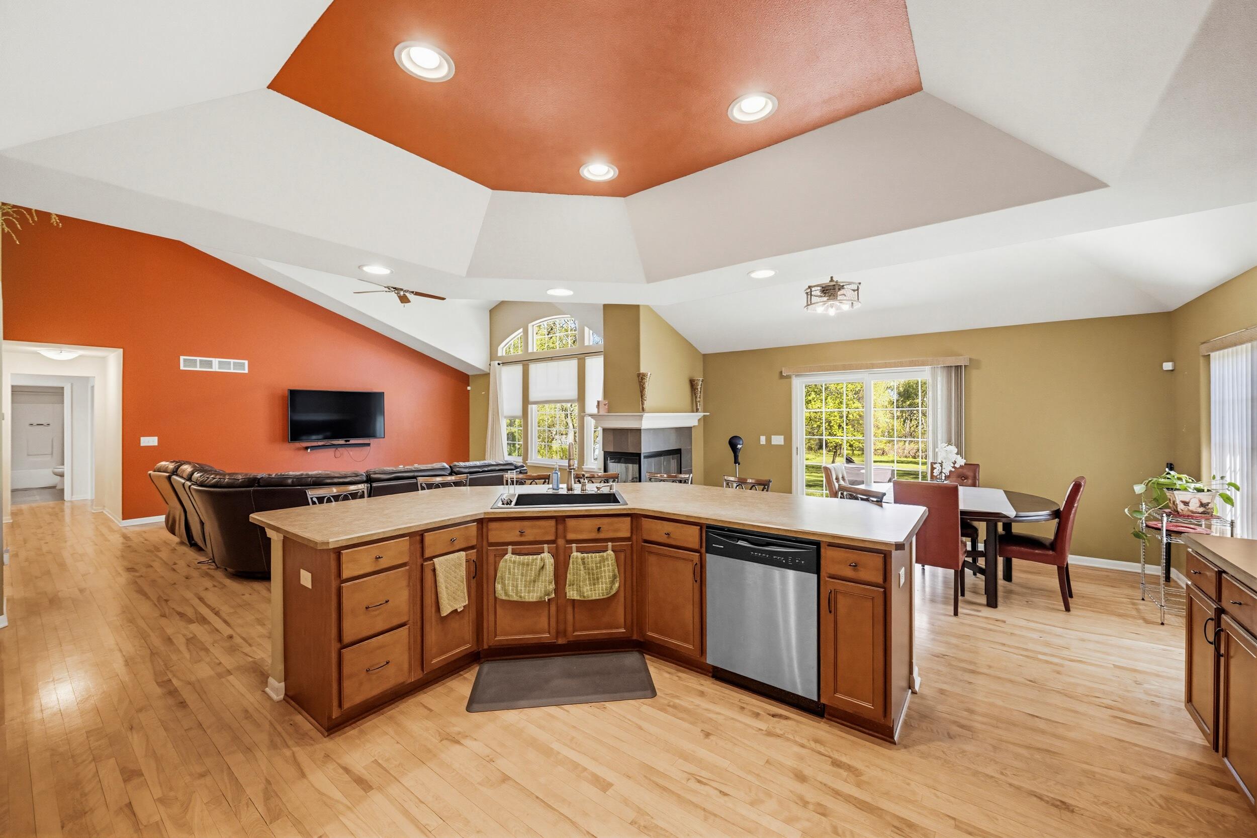 11034 West Bradley Road Milwaukee, WI 53224 - Photo 11 of 33 Kitchen