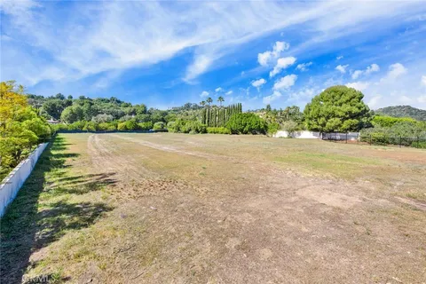 $32,000,000 | 45 Beverly Park Circle, Beverly Hills, CA 90210