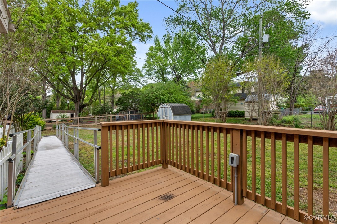 9232 Groomfield Road Chesterfield, VA 23236 - Photo 43 of 50 a view of balcony with wooden floor and fence