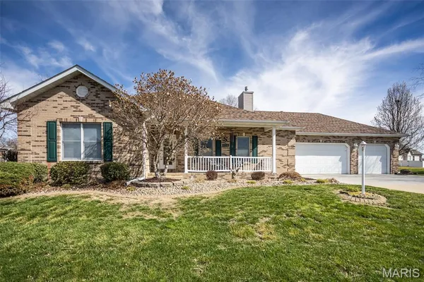 $377,000 | 8716 Wildewood Drive, Worden, IL 62097