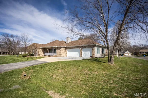 $368,900 | 8716 Wildewood Drive, Worden, IL 62097
