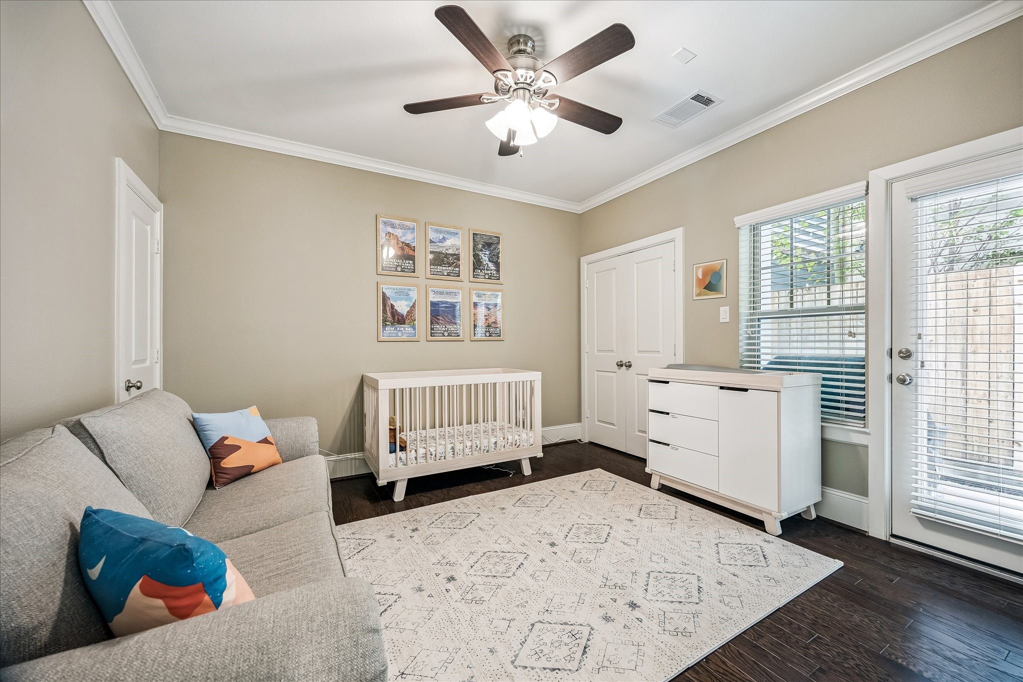 766 Nicholson Street Houston, TX 77007 - Photo 14 of 27 Secondary bedroom offers excellent flexibility for guests, nursery or home office.
