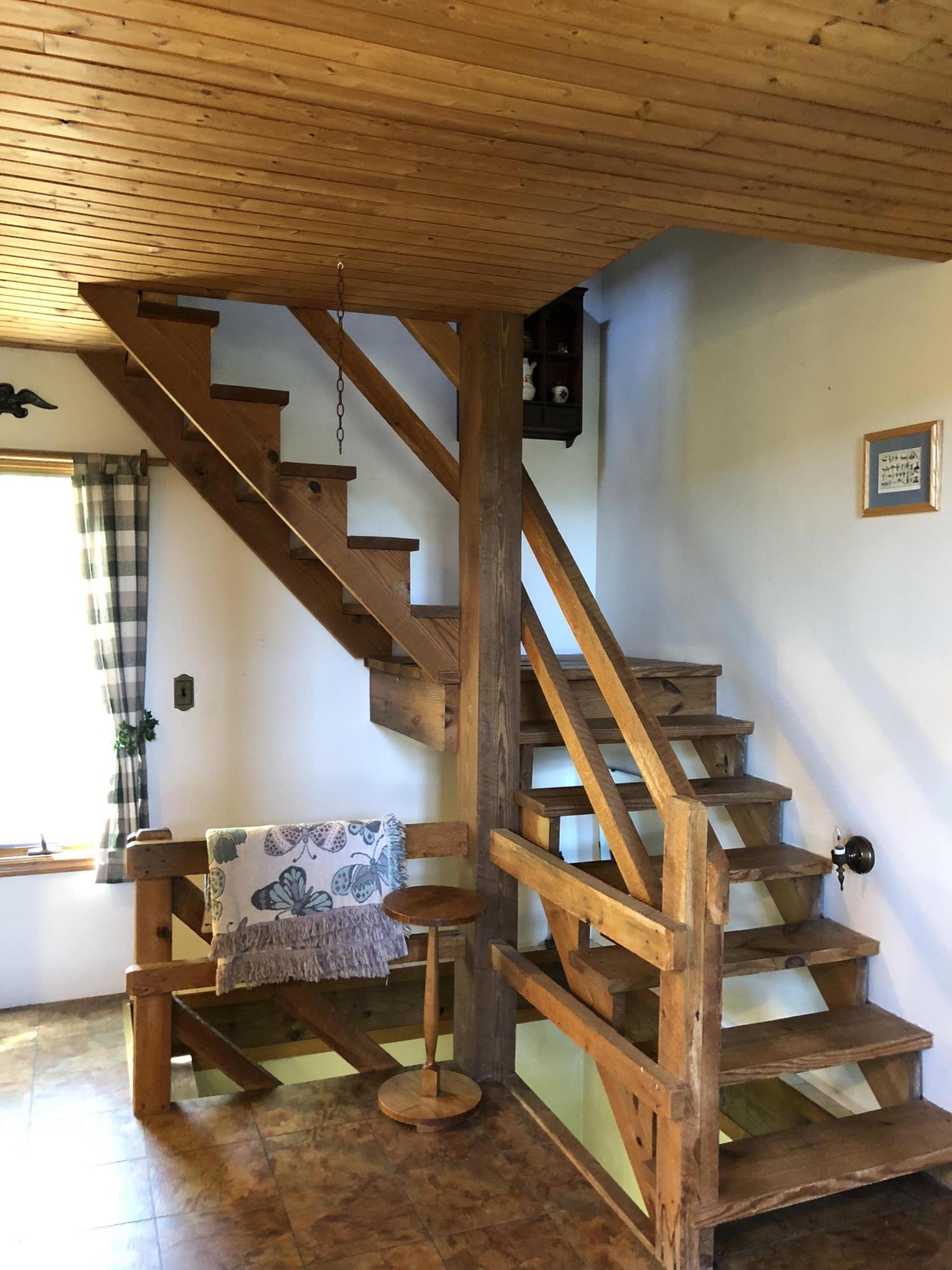 787 Mt Zion Road Jacksboro, TN 37757 - Photo 7 of 35 Stairs