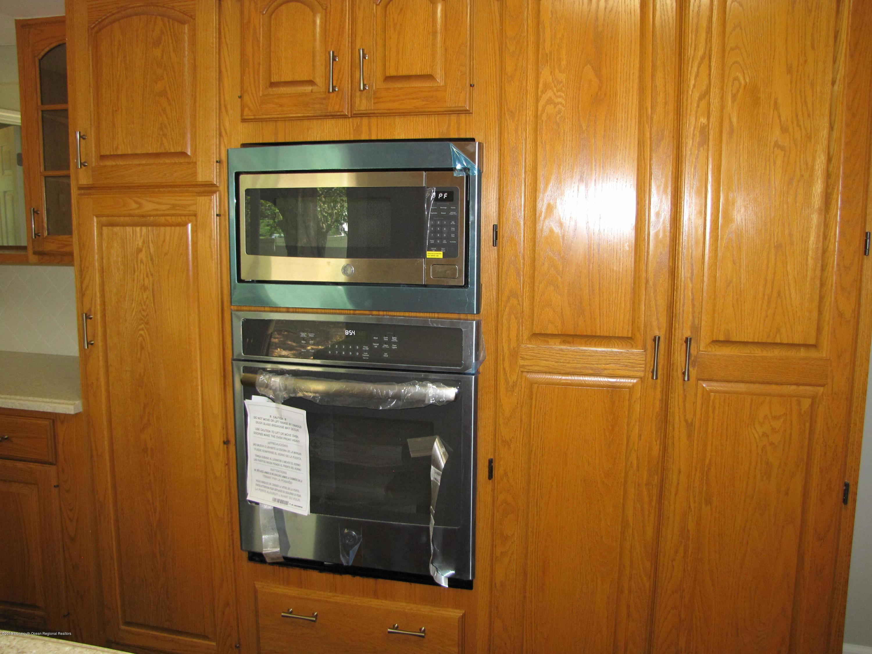 6 Hastings Road Marlboro, NJ 07746 - Photo 14 of 38 032